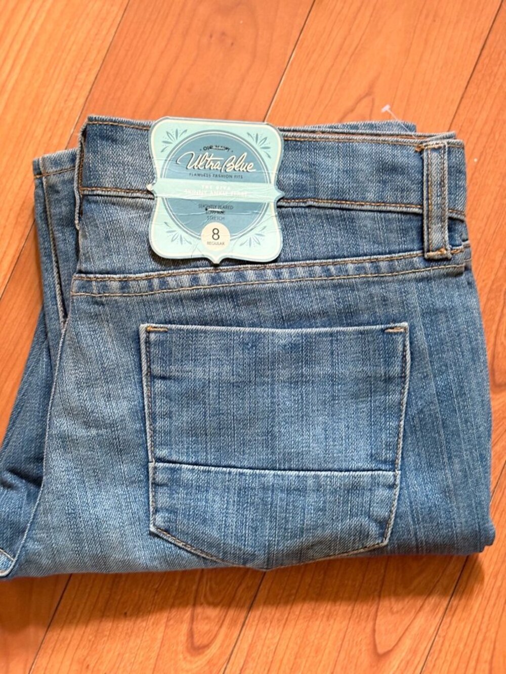 NWT Old Navy The Diva Skinny Ankle Flare Jeans - Blue - Size 8 Regular